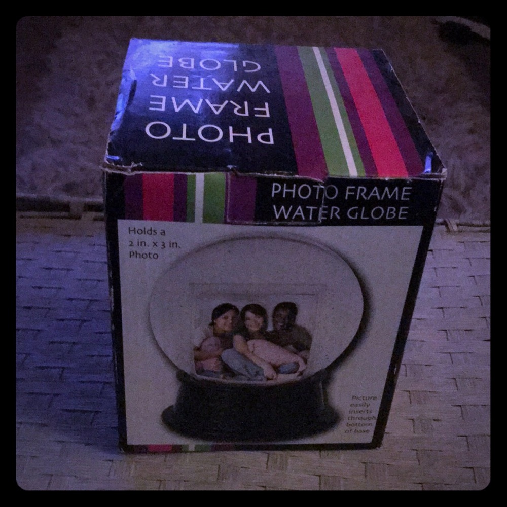 Brand New Boxed Photo Frame Water Globe